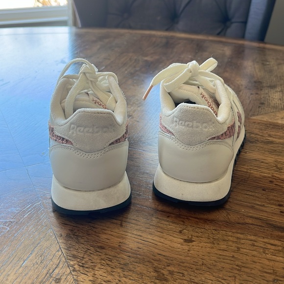 Reebok shoes - Picture 4 of 4